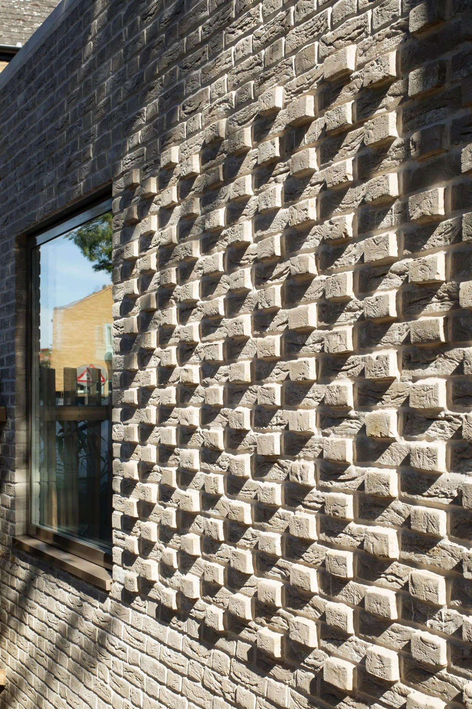Hit-and-miss handmade brick detail